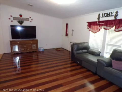 2108 Gardner Dr, Lorida, FL 33857 photo 4