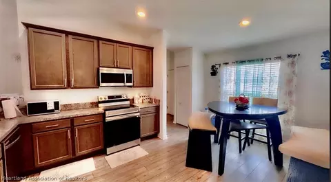 Kitchen - 4879 San Ignacio Dr, Sebring, FL 33872 photo 2 of 3