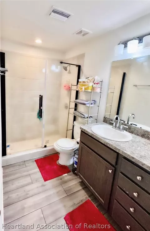 Bath - 4879 San Ignacio Dr, Sebring, FL 33872 photo 3 of 3