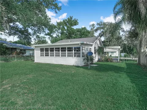 Exterior - 406 E Main St, Wauchula, FL 33873 photo 3 of 5