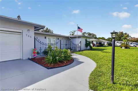Exterior - 765 Golfside Ln, Sebring, FL 33870 photo 6 of 11