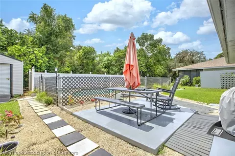 Exterior - 4007 Golfview Rd, Sebring, FL 33875 photo 5 of 12