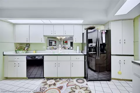 Kitchen - 4007 Golfview Rd, Sebring, FL 33875 photo 1 of 2