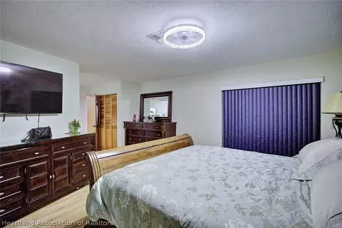 Bedroom - 4007 Golfview Rd, Sebring, FL 33875 photo 4 of 7