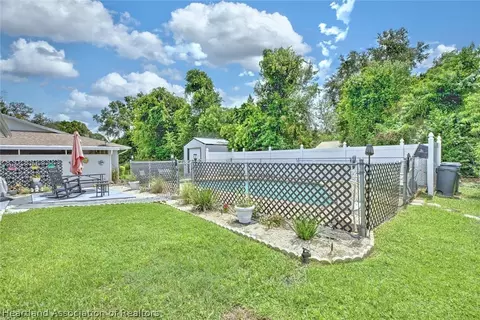 Exterior - 4007 Golfview Rd, Sebring, FL 33875 photo 4 of 12