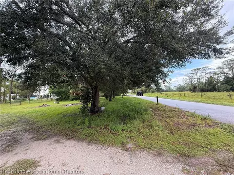 323 Jordan Ter, Okeechobee, FL 34974 photo 8