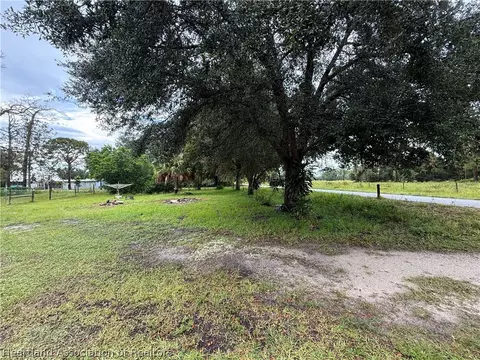 323 Jordan Ter, Okeechobee, FL 34974 photo 4