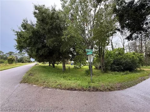 323 Jordan Ter, Okeechobee, FL 34974 photo 7