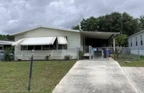 6917 SE Delegate St, Hobe Sound, FL 33455