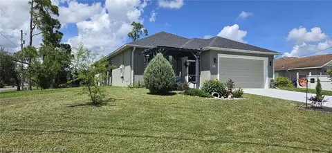 607 Porsche Ave, Sebring, FL 33872