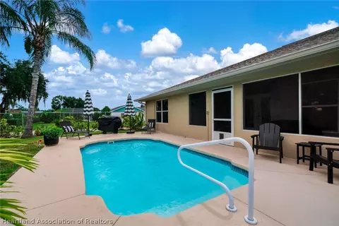 Exterior - 4128 Loquat Rd, Sebring, FL 33875 photo 3 of 7