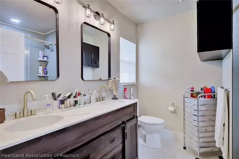 Bath - 5201 Shad Dr, Sebring, FL 33870 photo 1 of 3