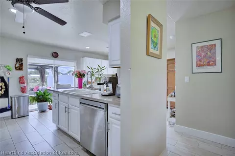 Entry Way - 5201 Shad Dr, Sebring, FL 33870 photo 1 of 1