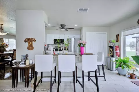 Kitchen - 5201 Shad Dr, Sebring, FL 33870 photo 2 of 4
