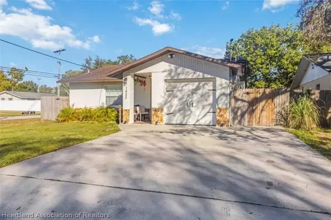 1525 W Comanche Ave, Tampa, FL 33603