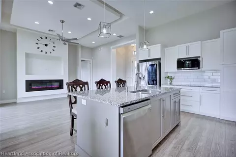 Kitchen - 6910 San Bruno Dr, Sebring, FL 33872 photo 3 of 4