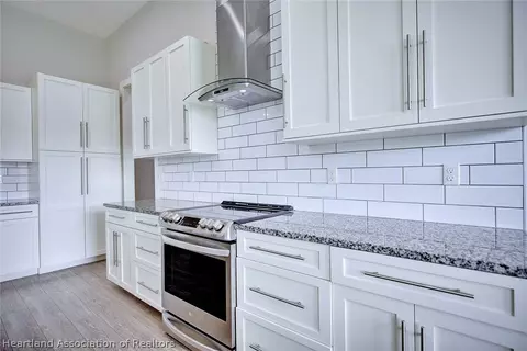 Kitchen - 6910 San Bruno Dr, Sebring, FL 33872 photo 4 of 4