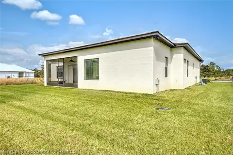 Exterior - 6910 San Bruno Dr, Sebring, FL 33872 photo 3 of 3