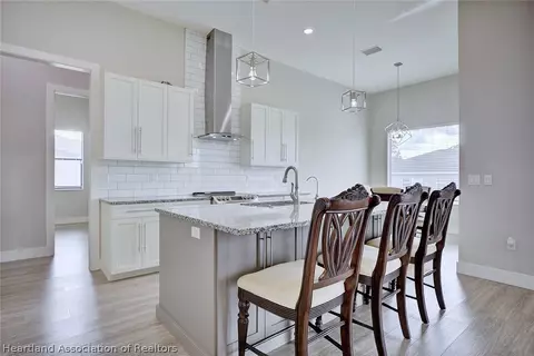 Kitchen - 6910 San Bruno Dr, Sebring, FL 33872 photo 2 of 4