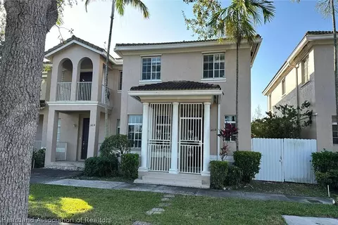 14218 SW 272nd St, Homestead, FL 33032