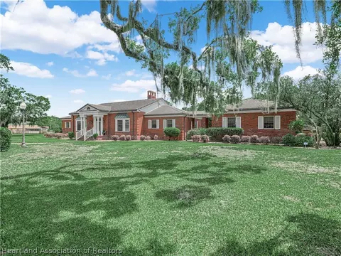 Exterior - 708 E Main St, Wauchula, FL 33873 photo 5 of 11