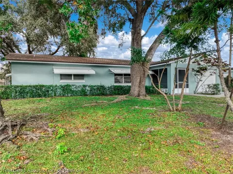 Exterior - 3416 Hawk St, Sebring, FL 33872 photo 2 of 6