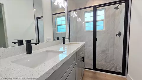 Bath - 7335 Ancha St, Sebring, FL 33872 photo 4 of 5