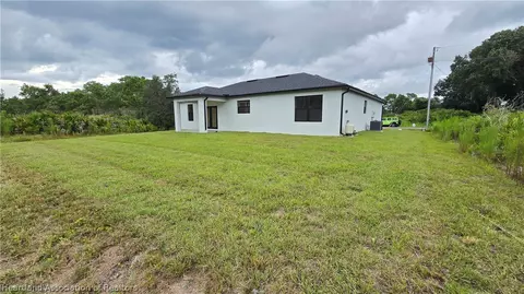 Exterior - 7335 Ancha St, Sebring, FL 33872 photo 8 of 10