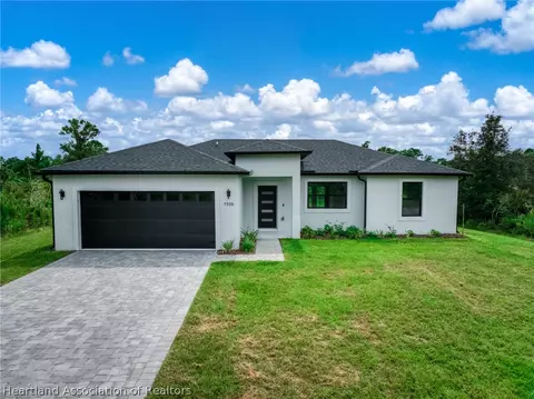 Exterior - 7335 Ancha St, Sebring, FL 33872 photo 7 of 7