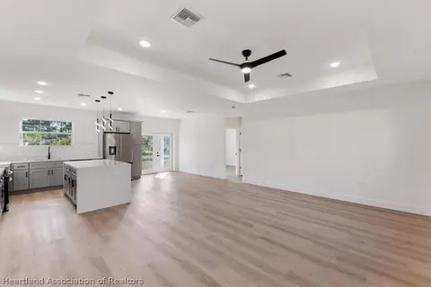 Living - 7335 Ancha St, Sebring, FL 33872 photo 3 of 6