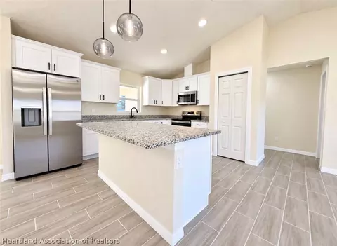Kitchen - 4740 Whiting Dr, Sebring, FL 33870 photo 3 of 3