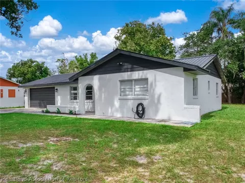 305 Lark Ave, Sebring, FL 33870