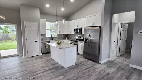 Kitchen - 4200 Leaf Rd, Sebring, FL 33875 photo 2 of 2