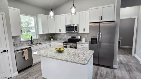 Kitchen - 4200 Leaf Rd, Sebring, FL 33875 photo 1 of 2