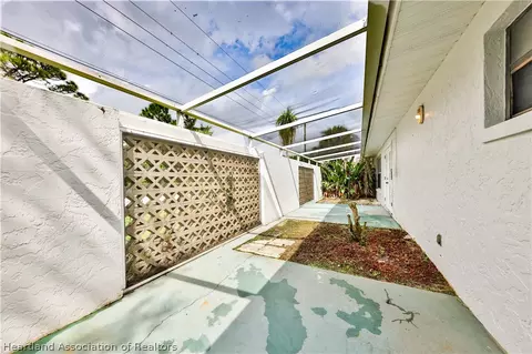 Exterior - 4009 Golfview Rd, Sebring, FL 33875 photo 3 of 4