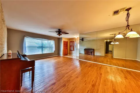 Living - 4009 Golfview Rd, Sebring, FL 33875 photo 2 of 5