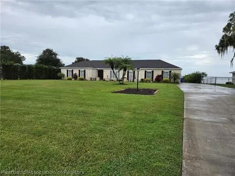275 Catfish Creek Rd, Lake Placid, FL 33852