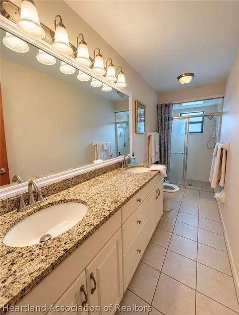 Bath - 2768 Duffer Rd, Sebring, FL 33872 photo 1 of 5