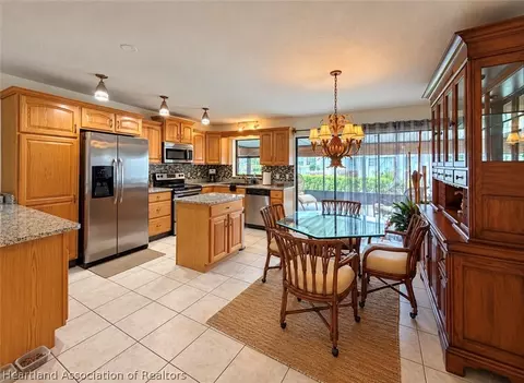 Kitchen - 2768 Duffer Rd, Sebring, FL 33872 photo 1 of 2
