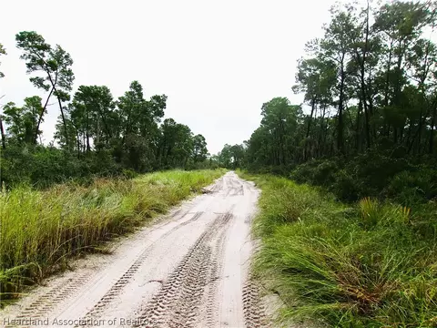 472 Quail Ave, Sebring, FL 33870 photo 2