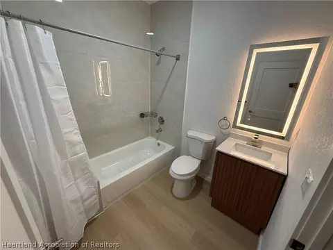 Bath - 5333 Pebble Beach Dr, Sebring, FL 33872 photo 2 of 2
