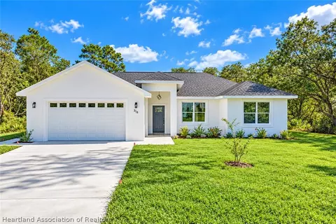 318 Garfield Ave, Lake Placid, FL 33852