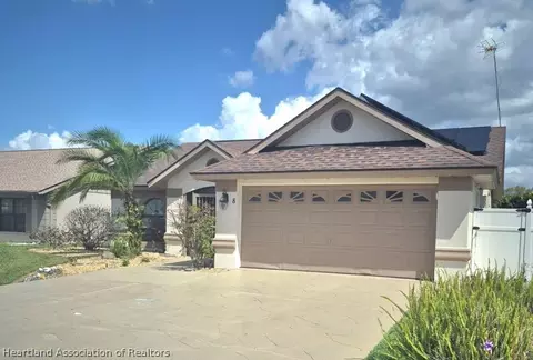 8 Chestnut Trl, Lake Placid, FL 33852