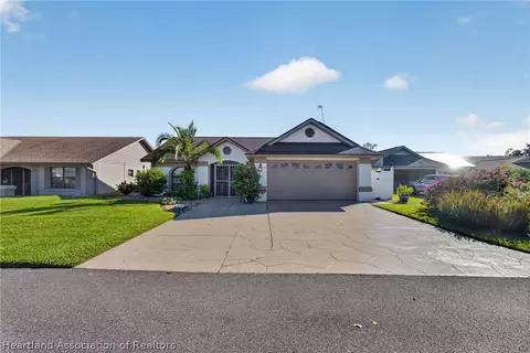 8 Chestnut Trl, Lake Placid, FL 33852