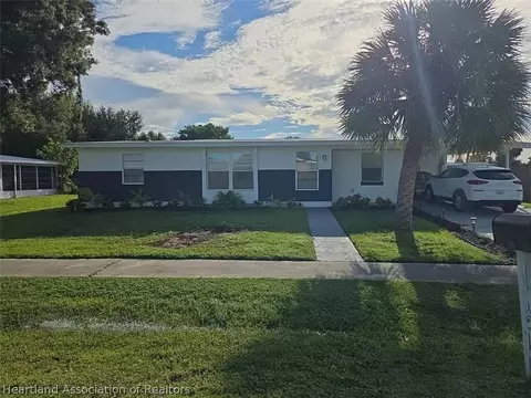2352 Dallas St, Port Charlotte, FL 33952