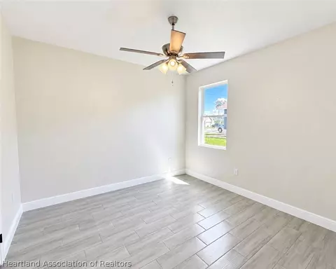 Bedroom - 4701 Whiting Dr, Sebring, FL 33870 photo 2 of 6