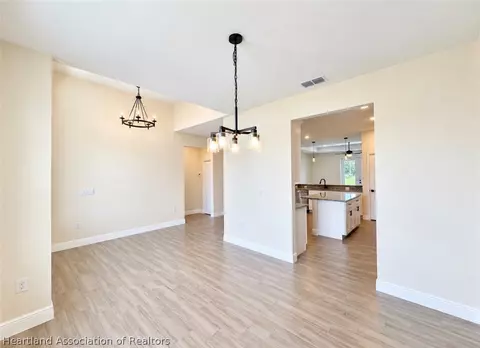 Dining - 4701 Whiting Dr, Sebring, FL 33870 photo 3 of 3