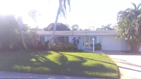 32 Fairview Blvd, Fort Myers Beach, FL 33931