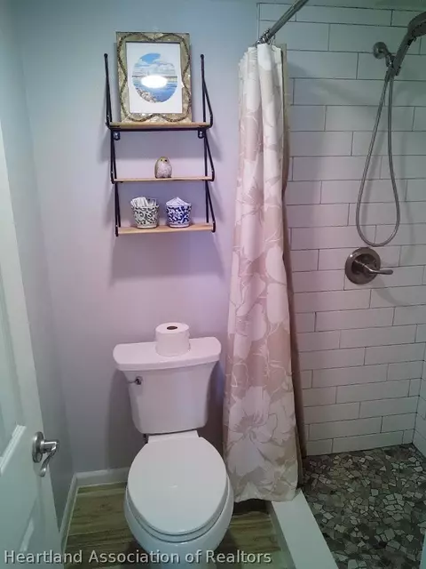 Bath - 3607 Edgewater Dr, Sebring, FL 33872 photo 1 of 5