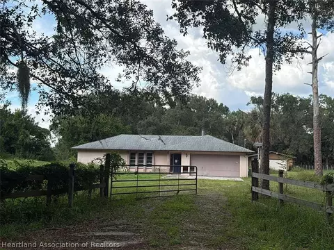 6231 Nalle Grade Rd, North Fort Myers, FL 33917
